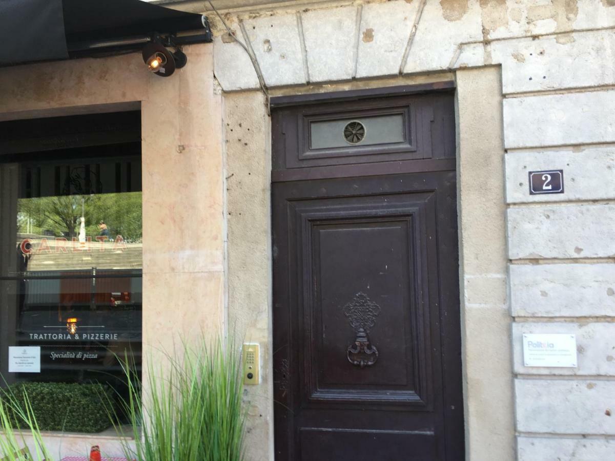 Apartamento Le Calme De L'Opera. Lyon Exterior foto